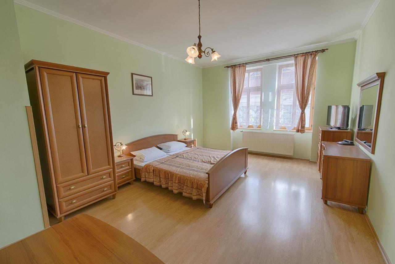 Апартаменты Derby Apart Kvary Карловы Вары Экстерьер фото